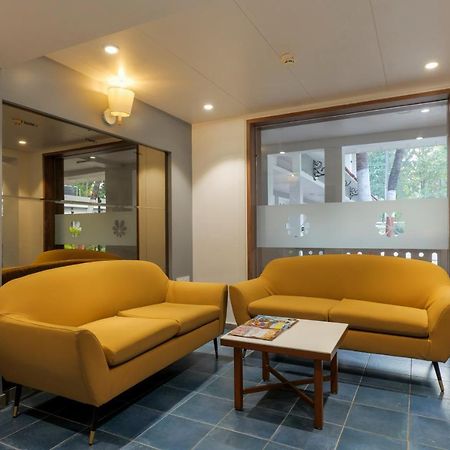 Gold Beach Villa Daman Exterior photo